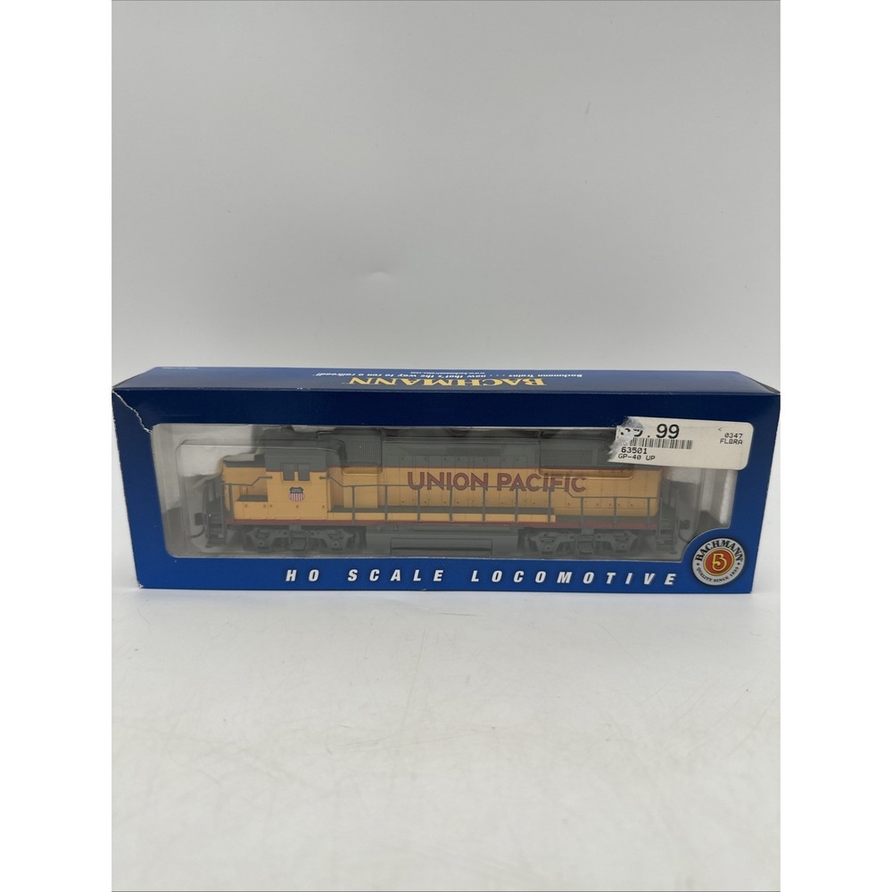 Bachmann HO Scale 63501 EMD GP-40 Diesel Locomotive Union Pacific NEW